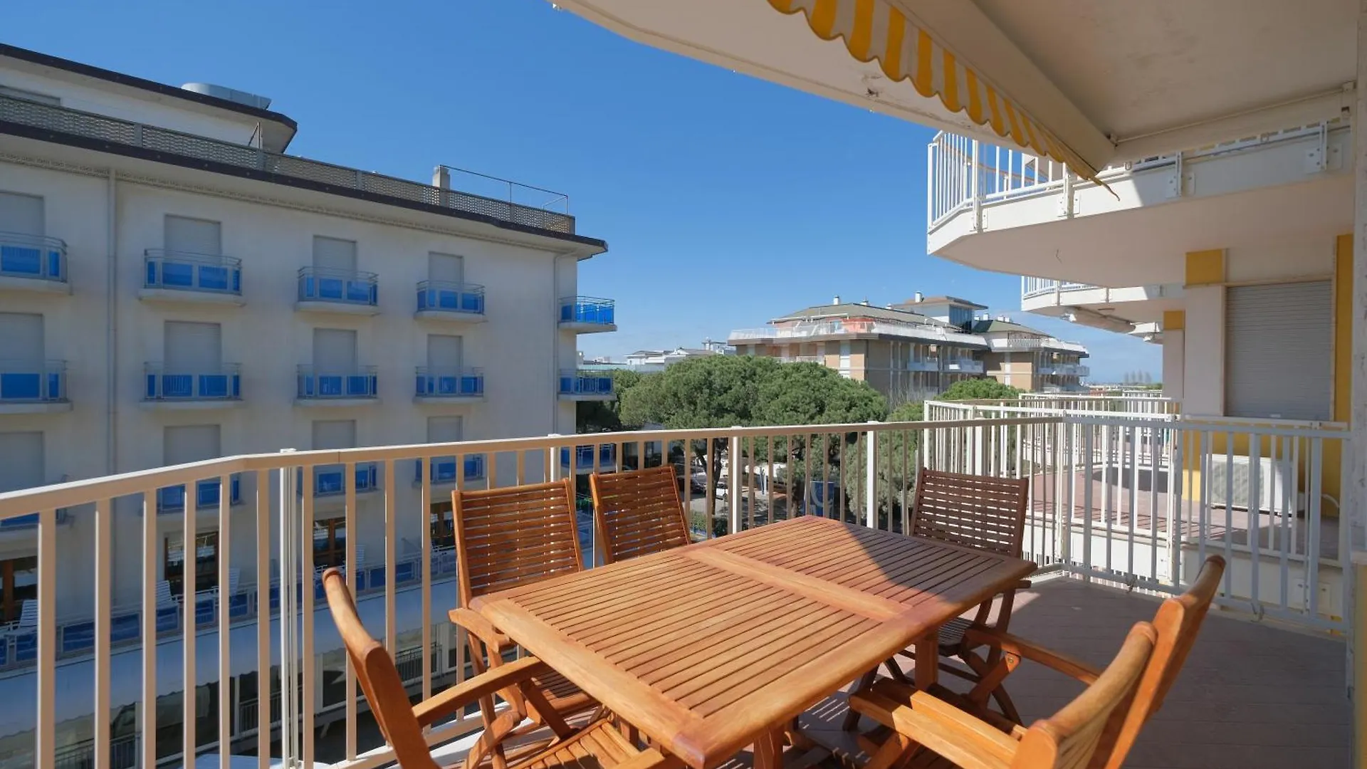 Panfilo Residence Con Piscina Fronte Mare Jesolo Appartement