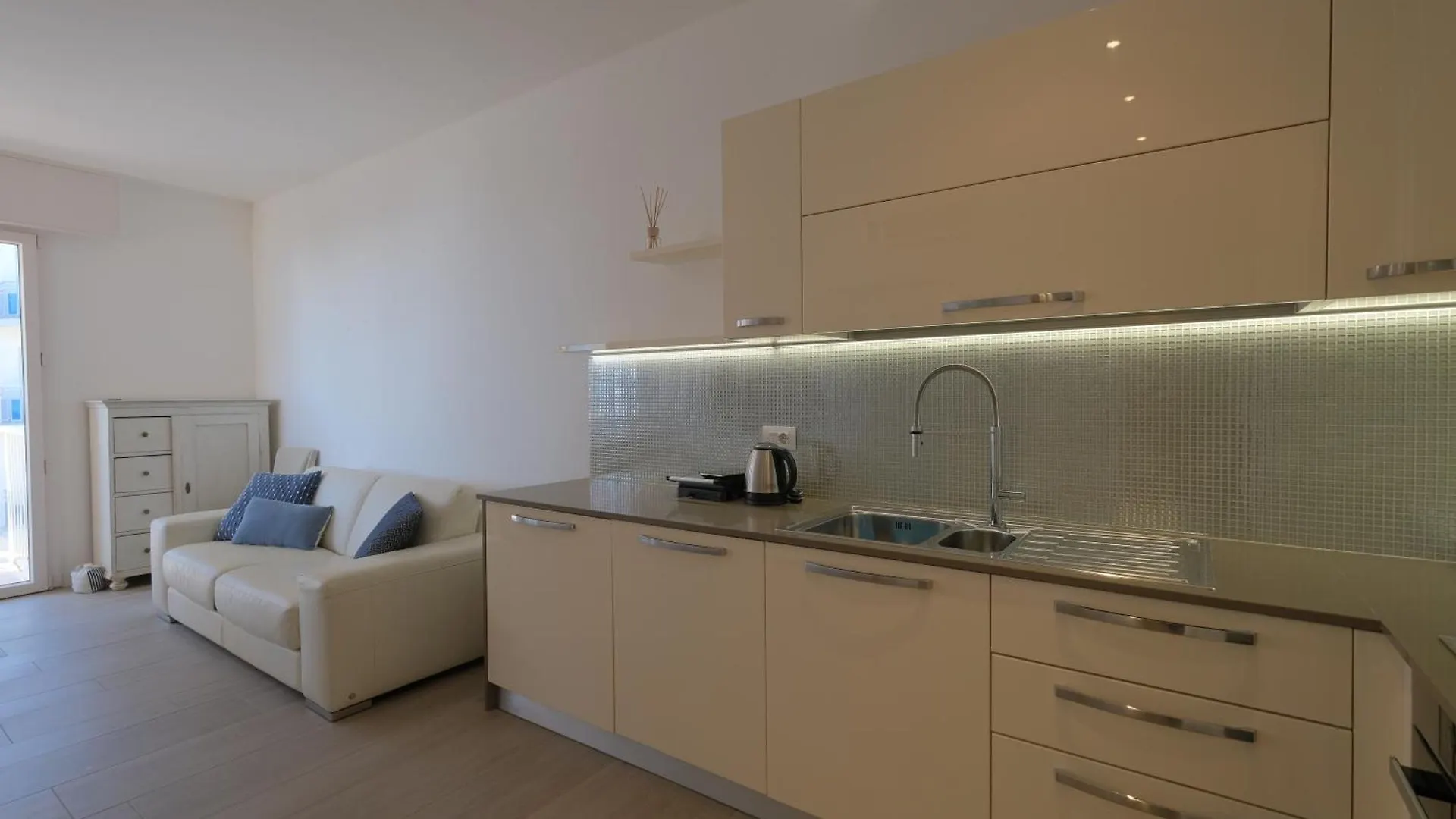 דירה לידו די ג'סולו Panfilo Residence Con Piscina Fronte Mare איטליה