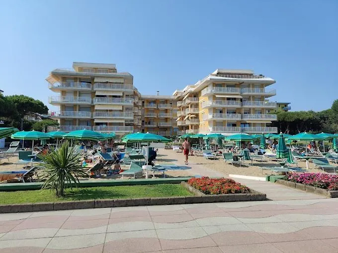 דירה לידו די ג'סולו Panfilo Residence Con Piscina Fronte Mare